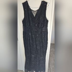 Alexia Admor Black Lace Midi Dress